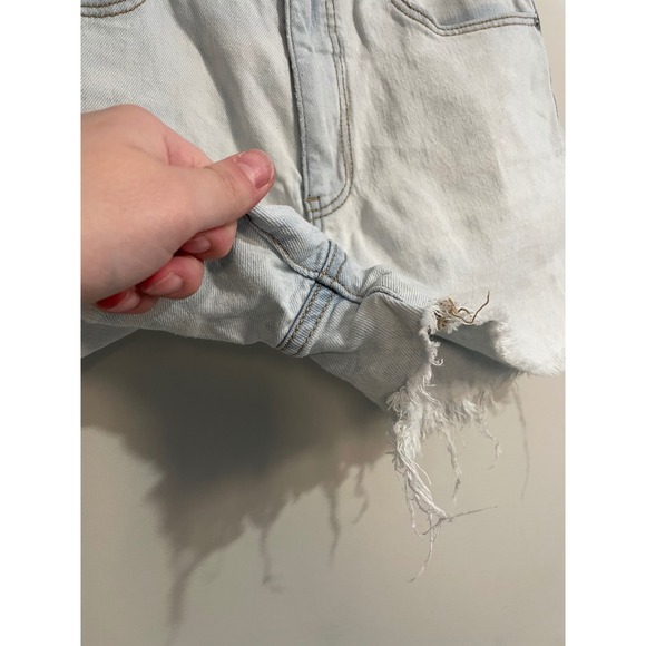 Anthropologie Pilcro High-Rise Frayed Denim Shorts Light Wash Size 27 - Picture 2 of 9